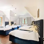 Beautiful Castle In Wit Garden Villa Spa