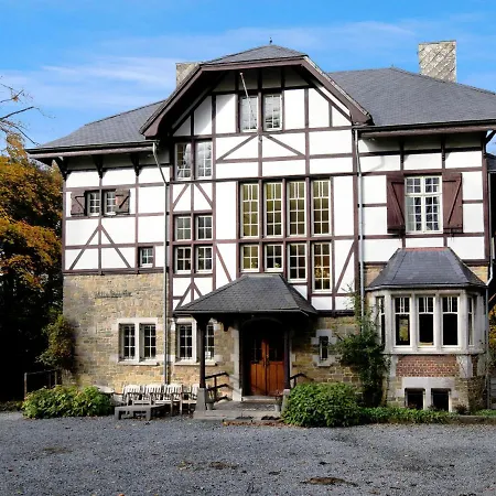 Beautiful Castle House In With Spacious Garden