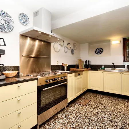 Villa Beautiful Castle House In With Spacious Garden *