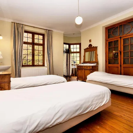 Beautiful Castle House In With Spacious Garden * Spa