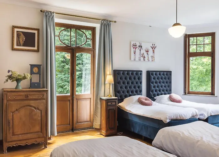 빌라 Beautiful Castle In Wit Garden *